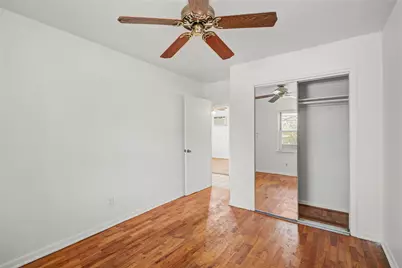 10614 Faircroft Drive, Houston, TX 77048 - Photo 4