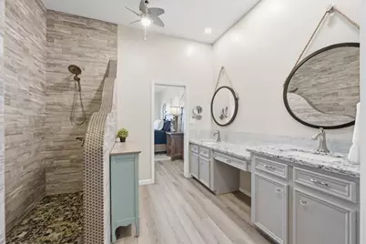 2 Regency Point, Conroe, TX 77356 - Photo 18