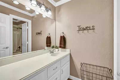 208 River Oaks Drive, Lake Jackson, TX 77566 - Photo 26