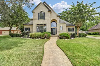 208 River Oaks Drive, Lake Jackson, TX 77566 - Photo 1
