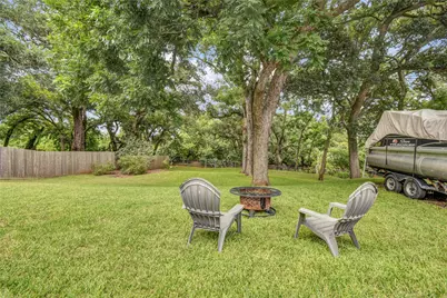 208 River Oaks Drive, Lake Jackson, TX 77566 - Photo 38