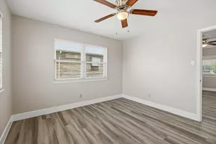 505 Pompano St, Bayou Vista, TX 77563 - Photo 14