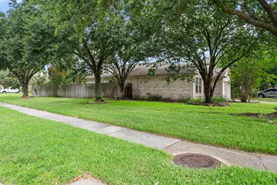 19307 Royal Isle Drive, Tomball, TX 77375 - Photo 6