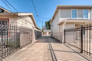 2415 Lidstone St, Houston, TX 77023 - Photo 8