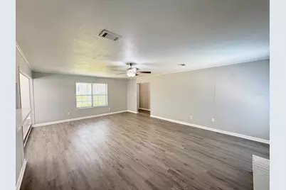 123 Lone Oak Drive, Highlands, TX 77562 - Photo 4