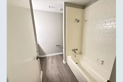 123 Lone Oak Drive, Highlands, TX 77562 - Photo 18