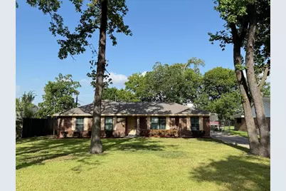 123 Lone Oak Drive, Highlands, TX 77562 - Photo 1