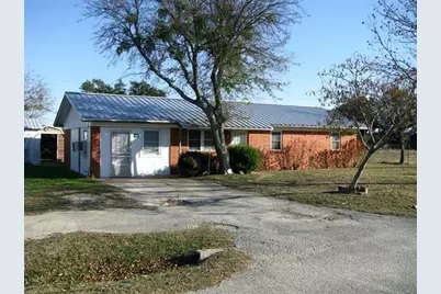 234 Putnam St, Evant, TX 76550 - Photo 2