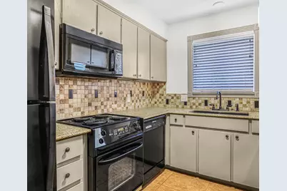 4410 Tc Jester Boulevard #13, Houston, TX 77018 - Photo 6