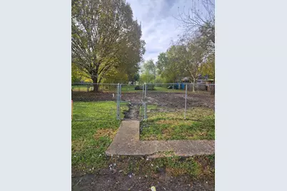 5042 Carmen Street, Houston, TX 77033 - Photo 1