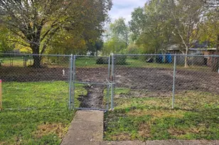 5042 Carmen St, Houston, TX 77033 - Photo 1