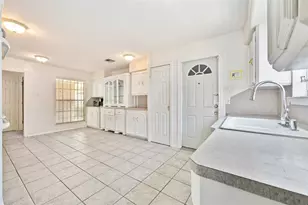 3910 Brookston St, Houston, TX 77045 - Photo 8