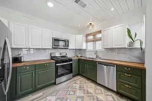 5028 Ursuline, Galveston, TX 77551 - Photo 10