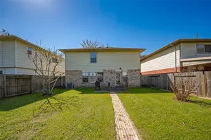 13510 Amber Lodge Ln, Houston, TX 77083 - Photo 34