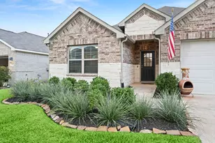 326 Jewett Meadow Dr, Magnolia, TX 77354 - Photo 2
