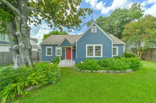 424 W 30th St, Houston, TX 77018 - Photo 1