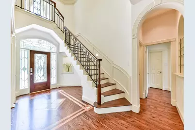 166 E Capstone Circle, The Woodlands, TX 77381 - Photo 8