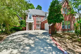 166 E Capstone Cir, The Woodlands, TX 77381 - Photo 2