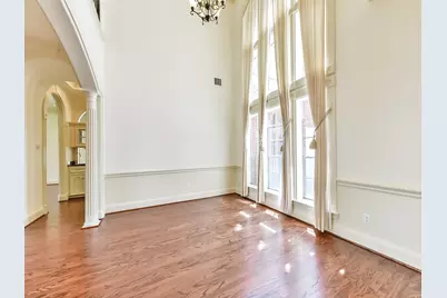 166 E Capstone Circle, The Woodlands, TX 77381 - Photo 10