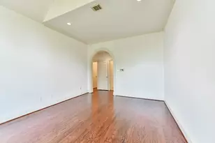 166 E Capstone Cir, The Woodlands, TX 77381 - Photo 24