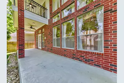 166 E Capstone Circle, The Woodlands, TX 77381 - Photo 4