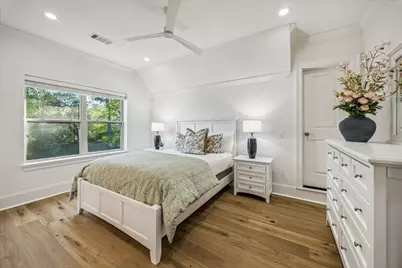15 W Rivercrest Drive, Houston, TX 77042 - Photo 26