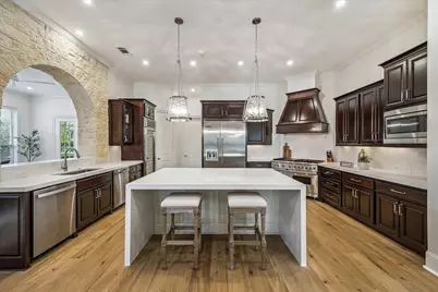 15 W Rivercrest Drive, Houston, TX 77042 - Photo 8