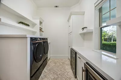 15 W Rivercrest Drive, Houston, TX 77042 - Photo 32