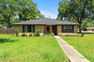 843 Fall Creek Dr, Huffman, TX 77336 - Photo 2