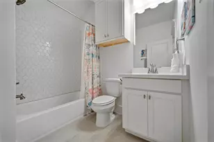4 Caravelle Ct, Galveston, TX 77554 - Photo 34