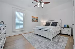 4 Caravelle Ct, Galveston, TX 77554 - Photo 32