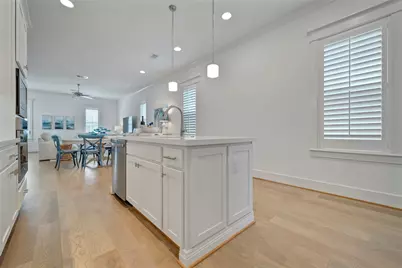 4 Caravelle Court, Galveston, TX 77554 - Photo 18