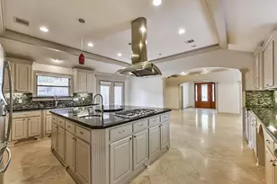 5238 Ariel St, Houston, TX 77096 - Photo 2