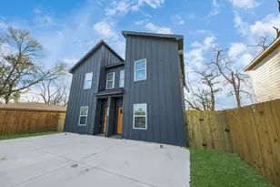 8015 Elbert St, Houston, TX 77028 - Photo 2