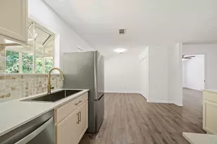 61 Hicks Loop W, Cleveland, TX 77328 - Photo 12