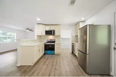 61 Hicks Loop W, Cleveland, TX 77328 - Photo 10