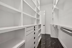 5919 E Post Oak Ln, Houston, TX 77055 - Photo 30