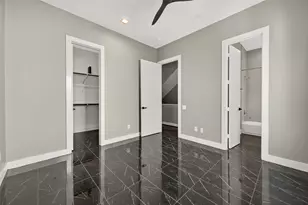 5919 E Post Oak Ln, Houston, TX 77055 - Photo 32