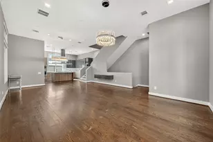 5919 E Post Oak Ln, Houston, TX 77055 - Photo 8