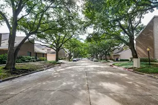 13859 Hollowgreen Dr, Houston, TX 77082 - Photo 36