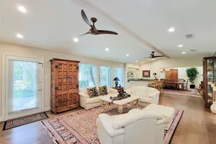 5 Hunters Branch Dr, Houston, TX 77024 - Photo 34