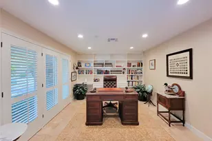 5 Hunters Branch Dr, Houston, TX 77024 - Photo 14