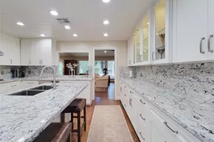 5 Hunters Branch Dr, Houston, TX 77024 - Photo 24