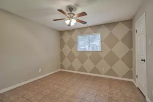 42 Devonshire Dr, Conroe, TX 77304 - Photo 24