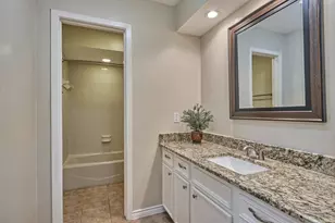 42 Devonshire Dr, Conroe, TX 77304 - Photo 26