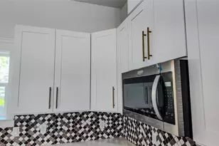 821 N Loop Center S, Houston, TX 77022 - Photo 8