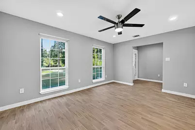 528 Robert E Lee Drive, Conroe, TX 77302 - Photo 12