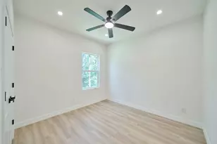 140 Oak Cir, Livingston, TX 77351 - Photo 16