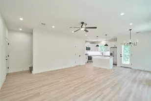 140 Oak Cir, Livingston, TX 77351 - Photo 6