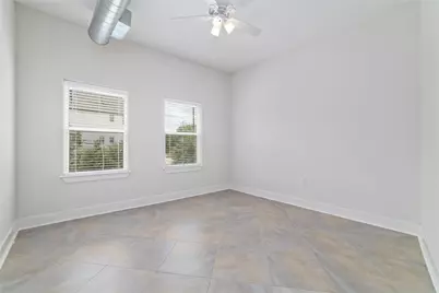 1011 Studemont Street #109, Houston, TX 77007 - Photo 16